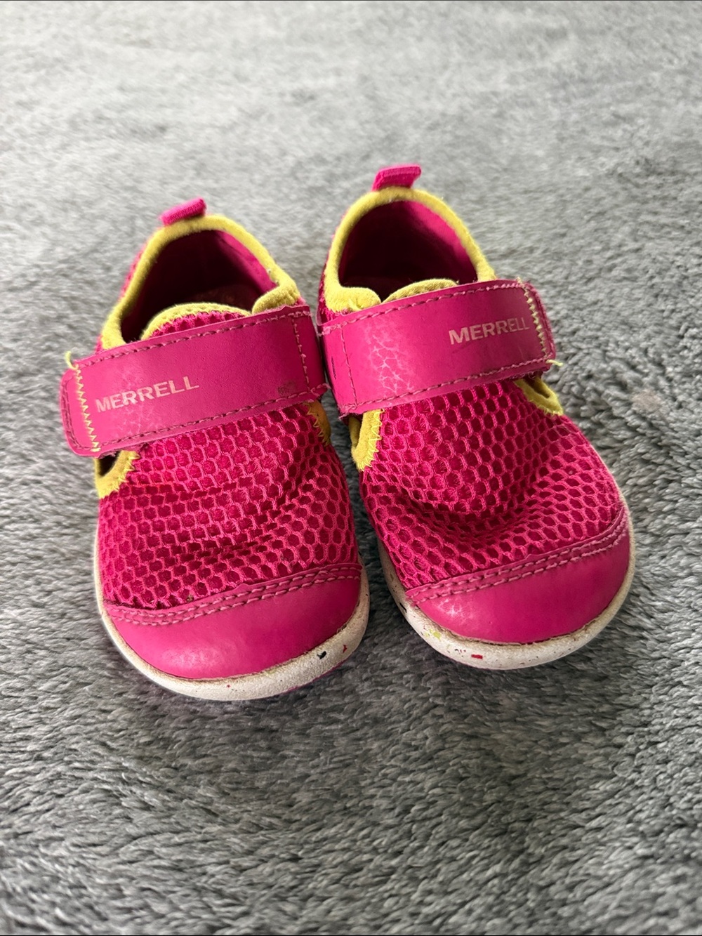 Merrell Kids Hot Pink and Yellow Mesh Hook-and-Loop Bare Step Sandals Sneakers